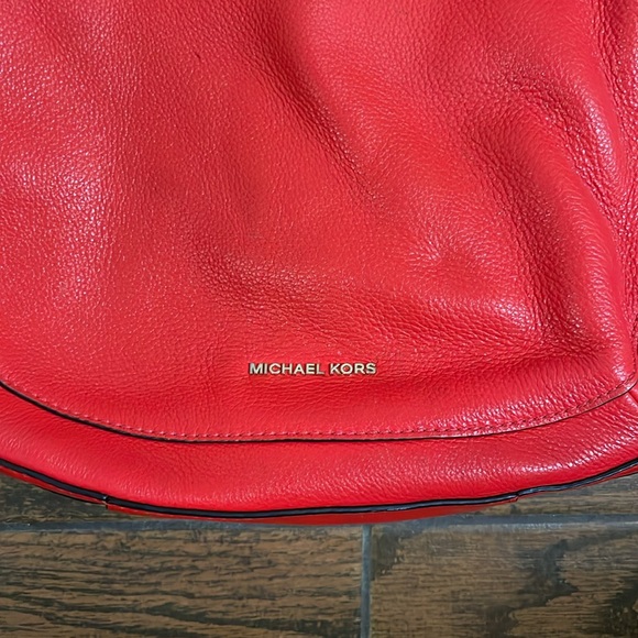 Large Michael red leather crossbody by Michael Kors - Picture 2 of 10